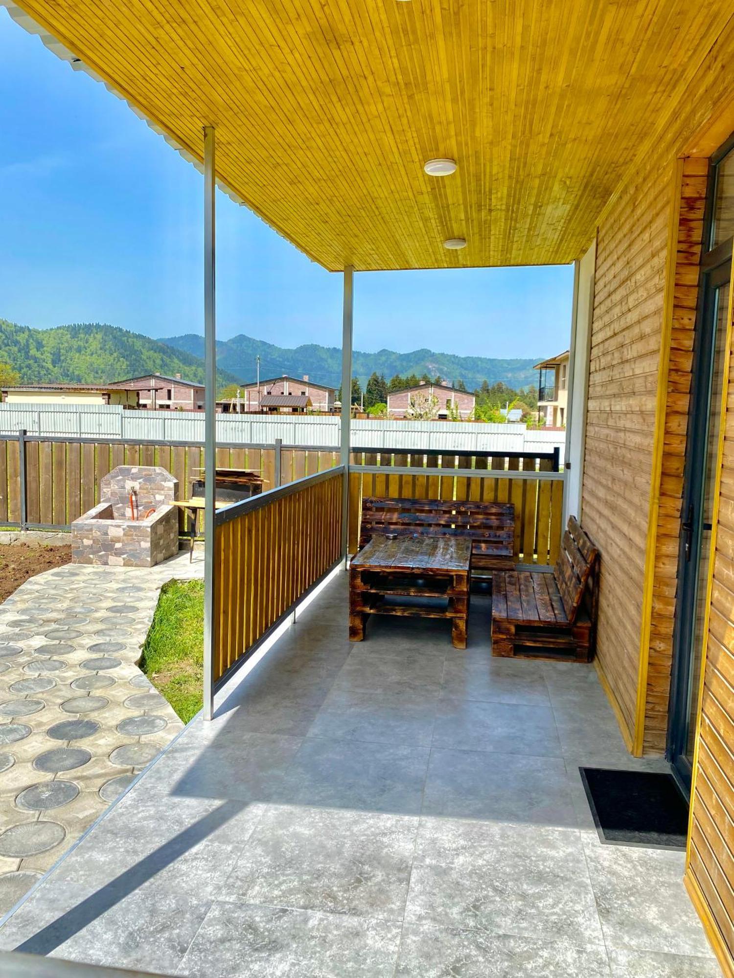 Cottage Marta Sadgeri Боржоми Екстериор снимка